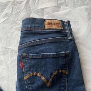 512 levi’s